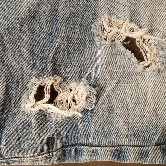 💕RTA Denim💕 River Shorts ~ Destroyed Daze 29 - Picture 10 of 16